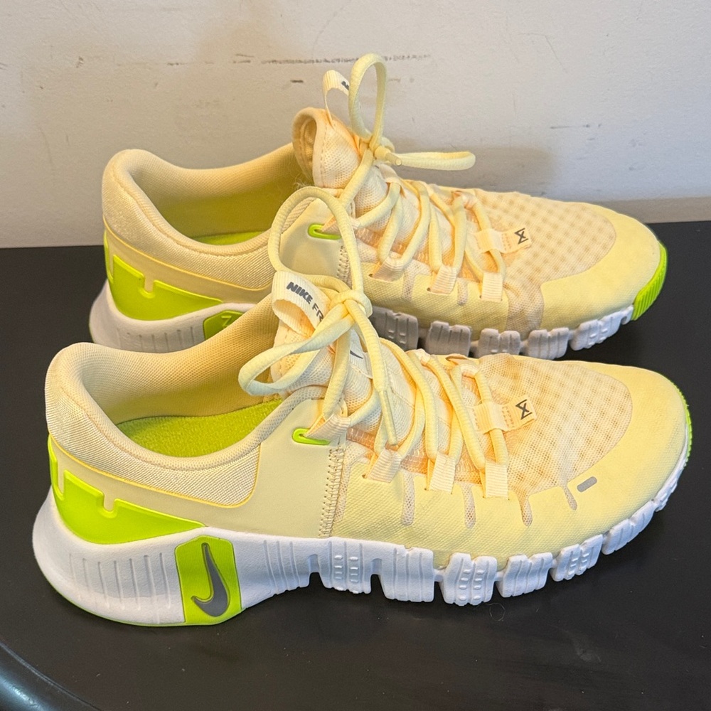 Like New Nike Free TR Yellow and Lime Athletic Shoes - Picture 4 of 10